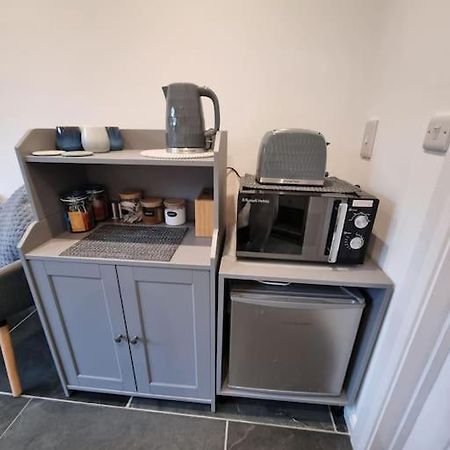 The Den - A Modern, Quirky, Self Contained Unit Apartment Braunton Exterior photo